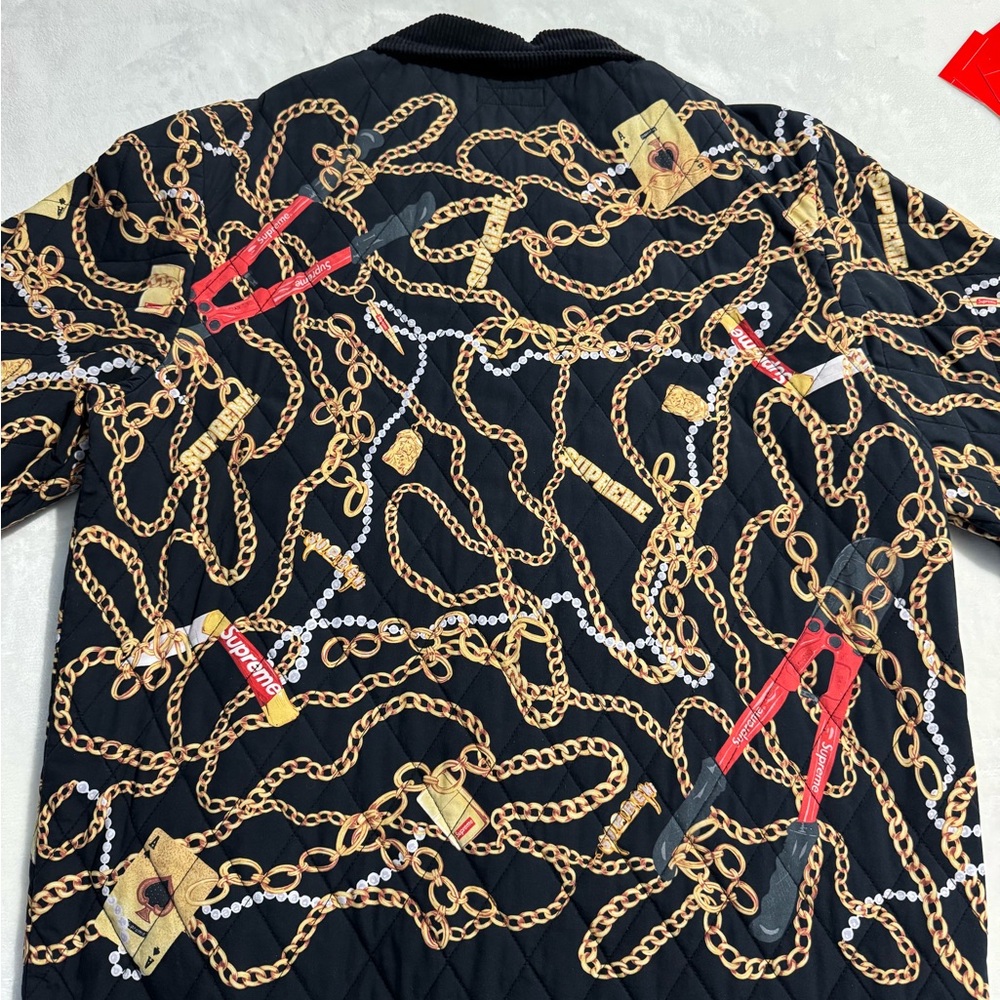 Supreme - Picture 10 of 10